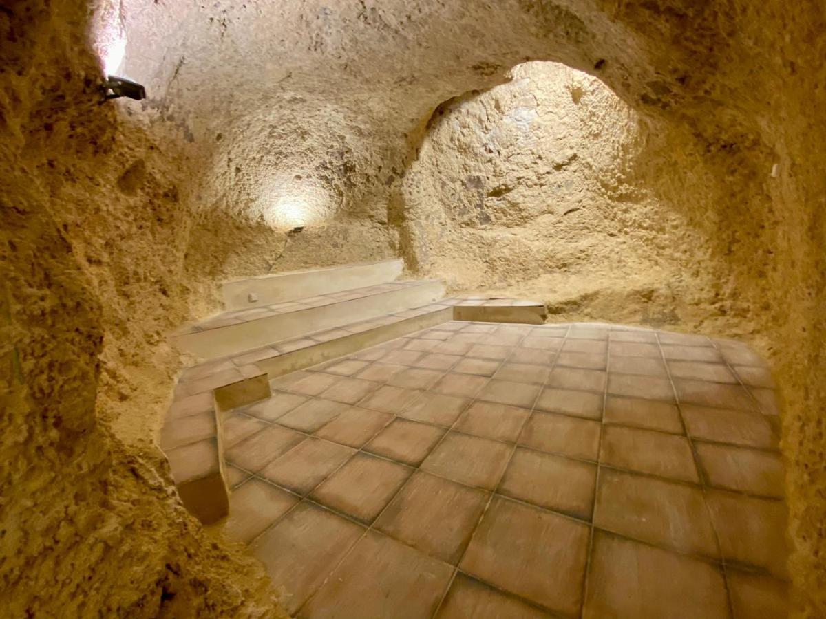 Villa Sol Casa Con Cueva Privada Y Vistas A La Iglesia Requena Exterior foto